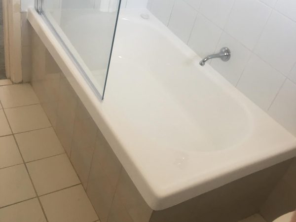 Huntly, Victoria Bath Repair with Screen