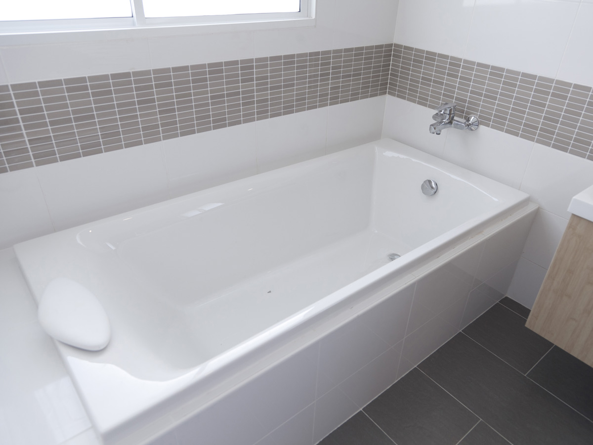 Take the stress out of bath repairs with relining services. Have your damaged bath back up and running within one day with bath relining services! Cracked shower bases can be fixed quickly when relining!